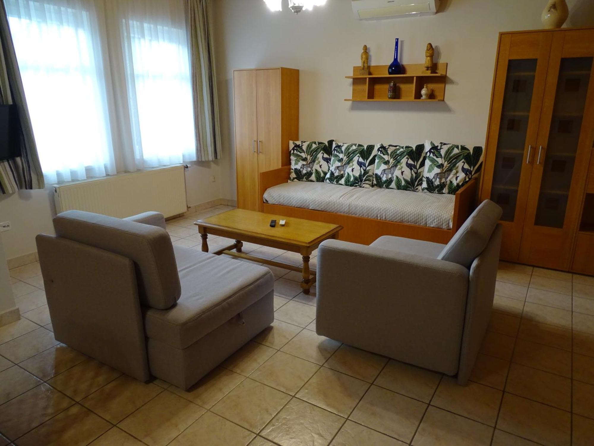 Alabardos Panzio Es Apartmanhaz Esztergom Exteriör bild